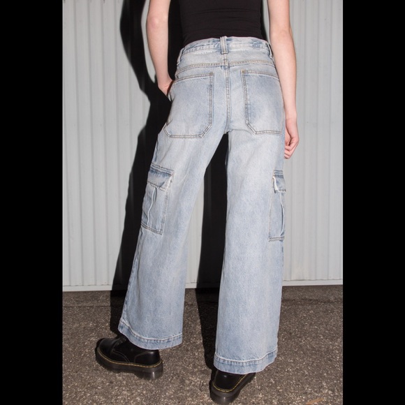 Brandy Melville Jeans Brandy Melville Tatum Cargo Jeans Poshmark